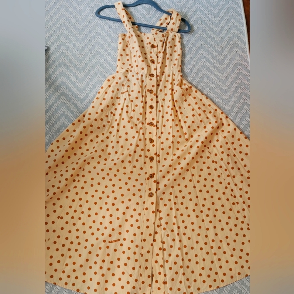 Beautiful Polkadot 50s style dress!